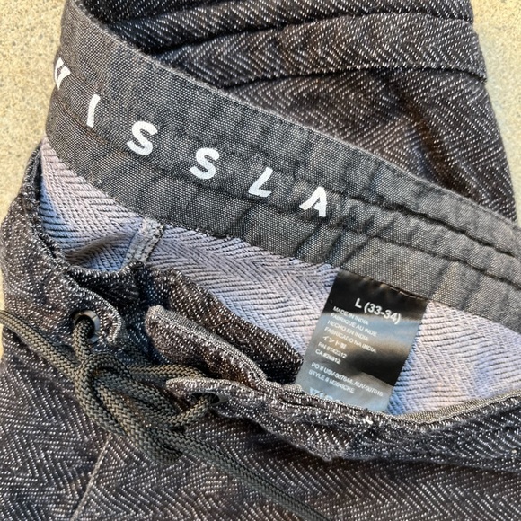 Men's Vissla Shorts Multicolor Striped Stretch L Pockets Beach Surf Activewear - Picture 11 of 11